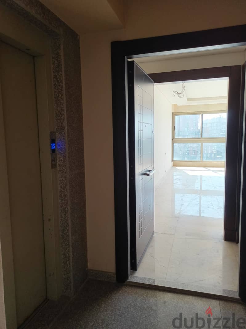 148 m2 apartment for sale in Hamra شقة للبيع في الحمرا 1