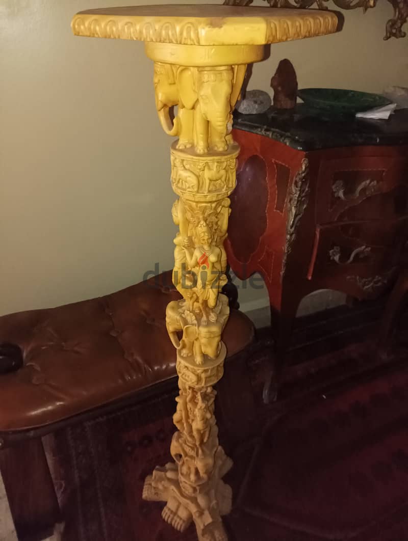 Vintage column resin with embossing - dragons, women, elephants 1