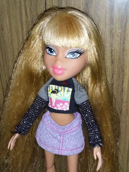 HELLO MY NAME IS RAYA MGA from 2015 As New weared doll +big Shoes=18$ 1
