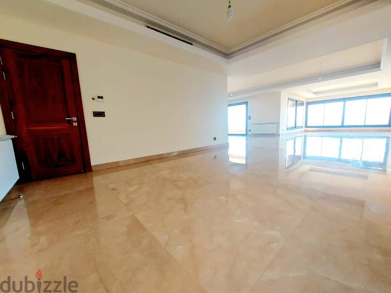 RA23-1936 Spacious apartment in Ramlet el Bayda is for rent, 550m 12