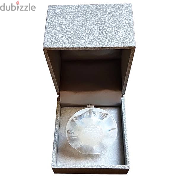 new in box original Lalique france opalescent crystal flower ring 1