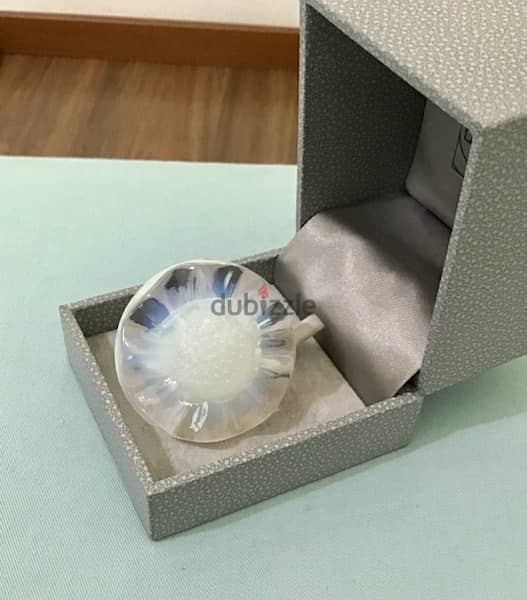 new in box original Lalique france opalescent crystal flower ring 8