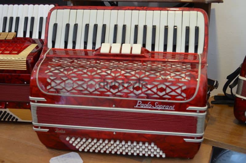 The Accordeon Shop/////Accordion Service 12