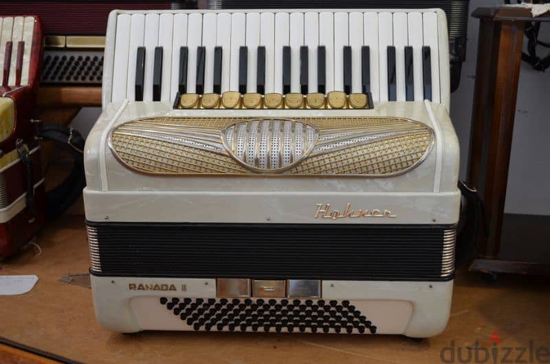 The Accordeon Shop/////Accordion Service 16