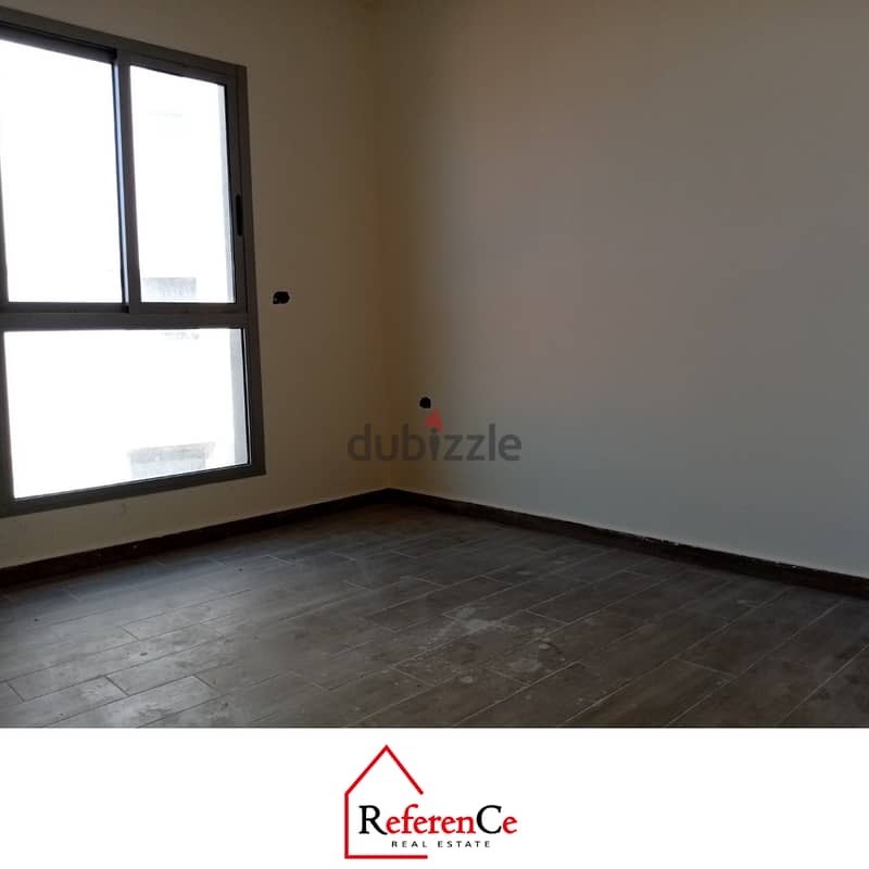 Apartment in Amchit with Roof & Terrace شقة في عمشيت مع سطح وشرفة 2