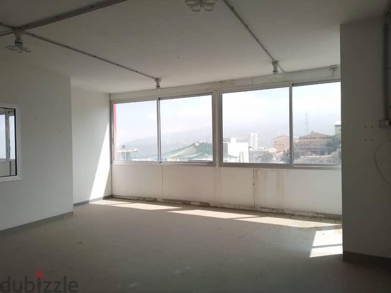A 300 m2 factory with open space area  for rent in Mazraat yachouh 7