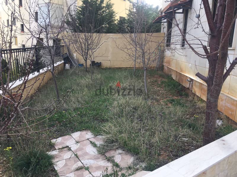 185m2 ground floor apartment+ 385m2 terrace / garden for sale in Douar 1