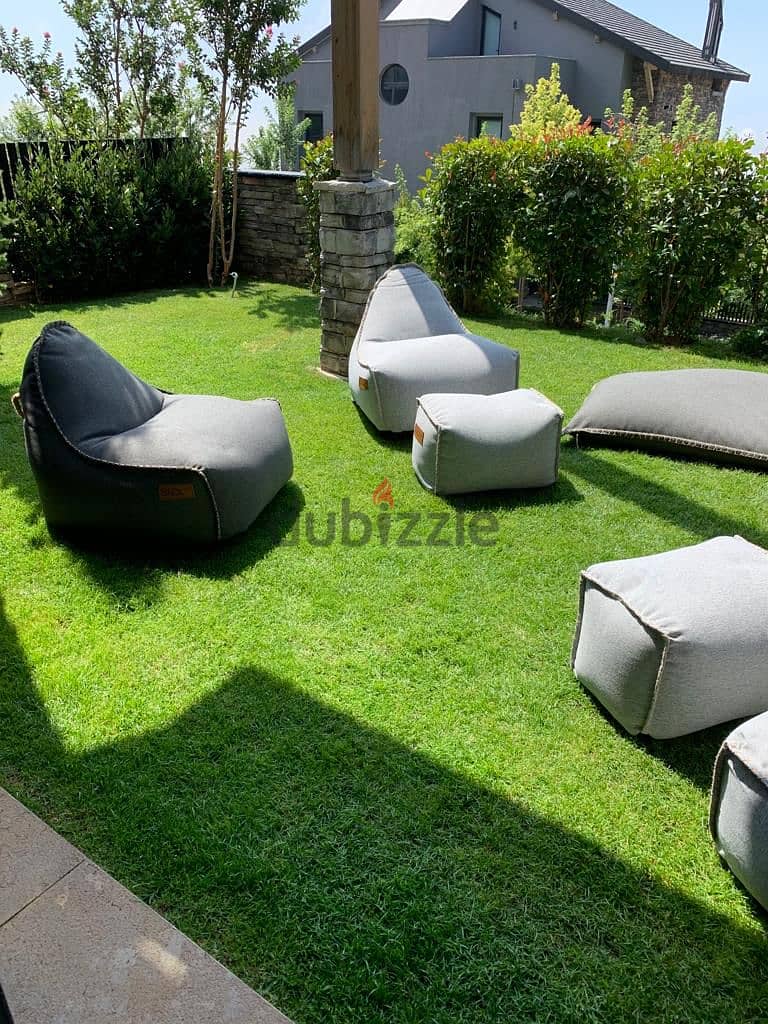 Modern Luxurious spacious unit with Garden! 7