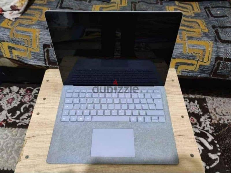 Microsoft surface laptop 2 (256) 4