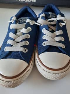 shoes converse  in excellent condition. rarley used