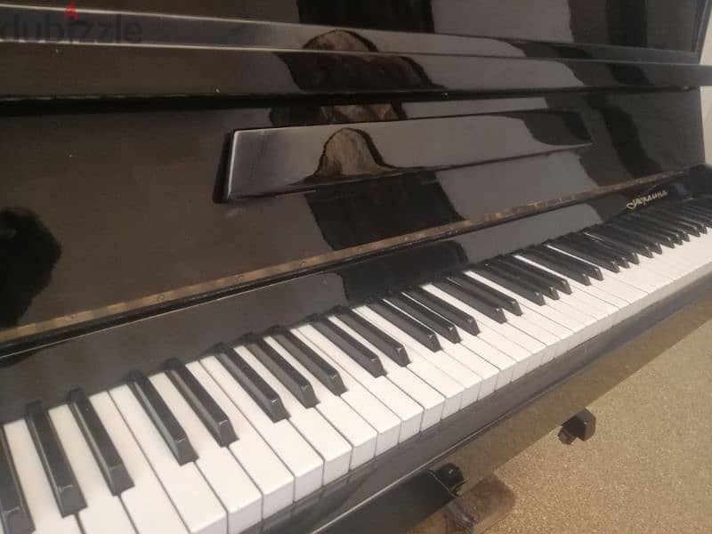 Crazy price for this piano very good condition tuning waranty like new 1