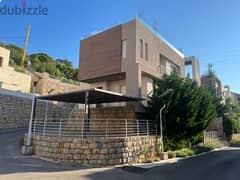 3 floors Villa for sale in Kornet el Hamra (like new )