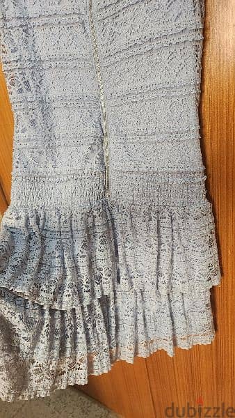 Vila london blue lace ruffle dress size medium 38. فستان دانتيل كشكش 8
