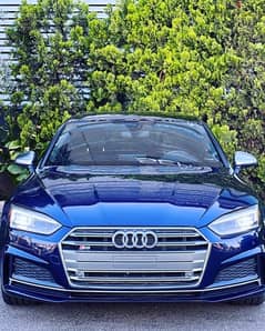 Audi S5 2018 mint condition