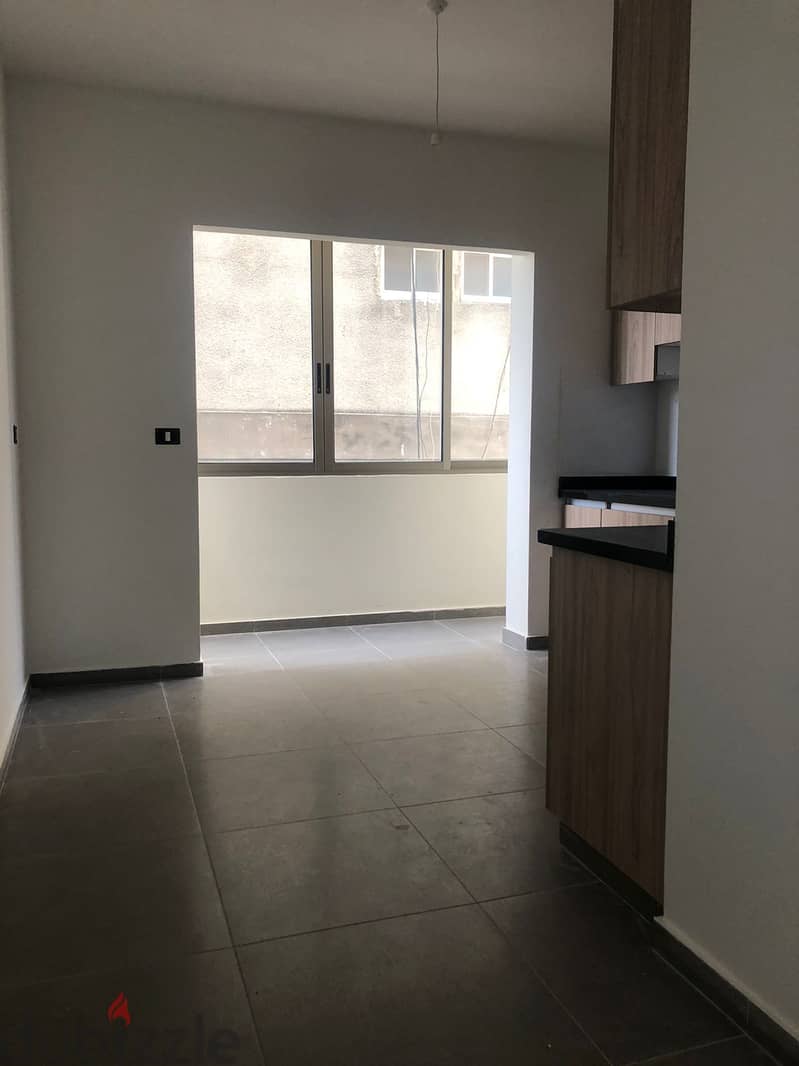 Nice New Apartment for Sale in Mazraet Yashouh 130M2 - شقة للبيع 4