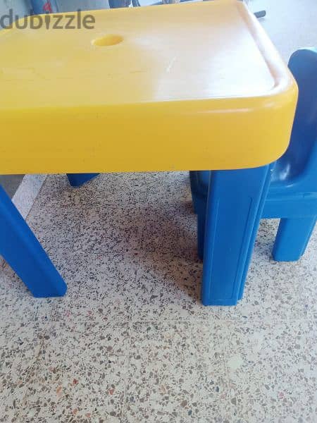 chicco table and chair 2
