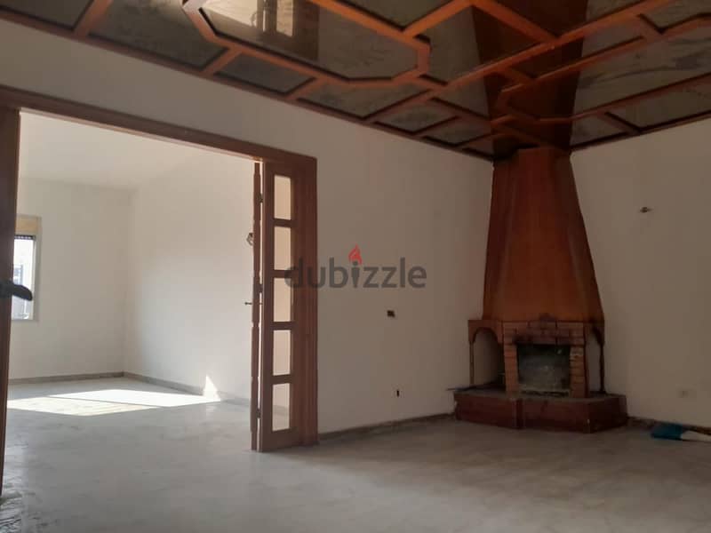 250m2 apartment for sale in Zalka, 200m away from the main road 1