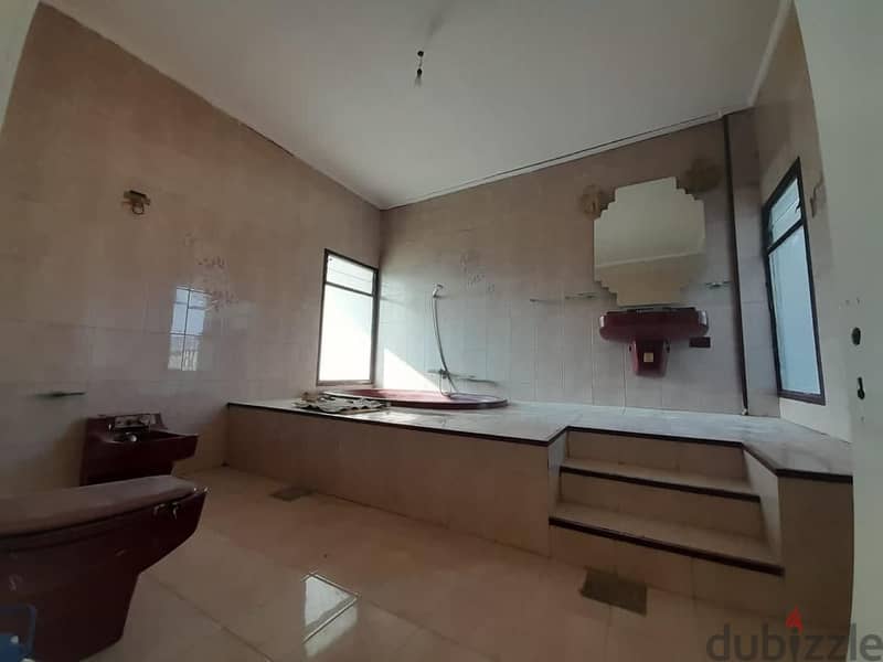 250m2 apartment for sale in Zalka, 200m away from the main road 9