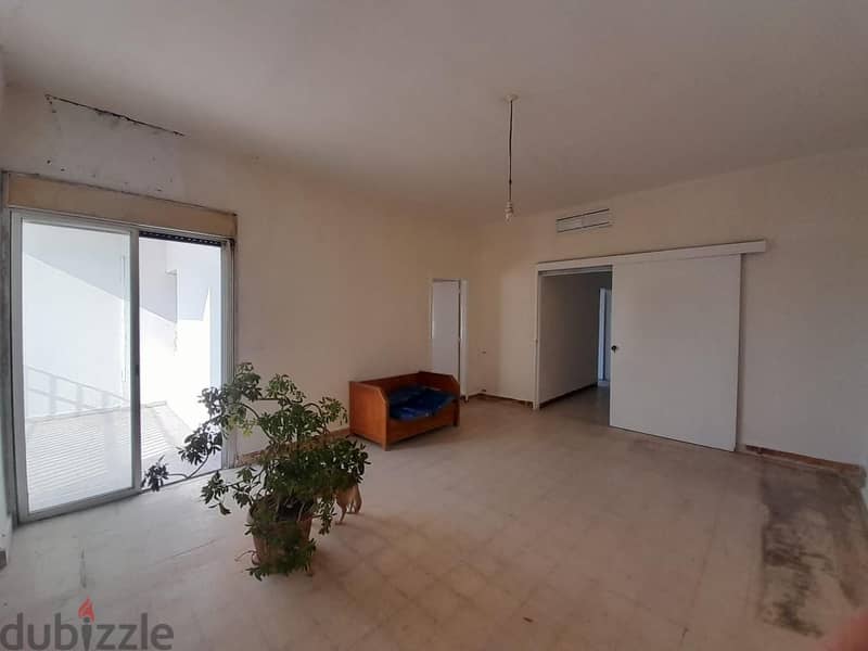 250m2 apartment for sale in Zalka, 200m away from the main road 12