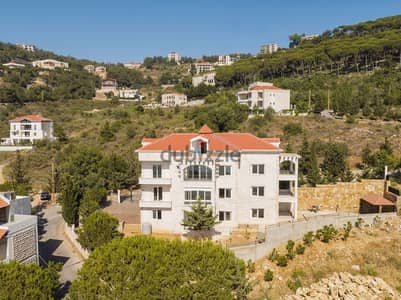 Villa in Shemlan for Sale