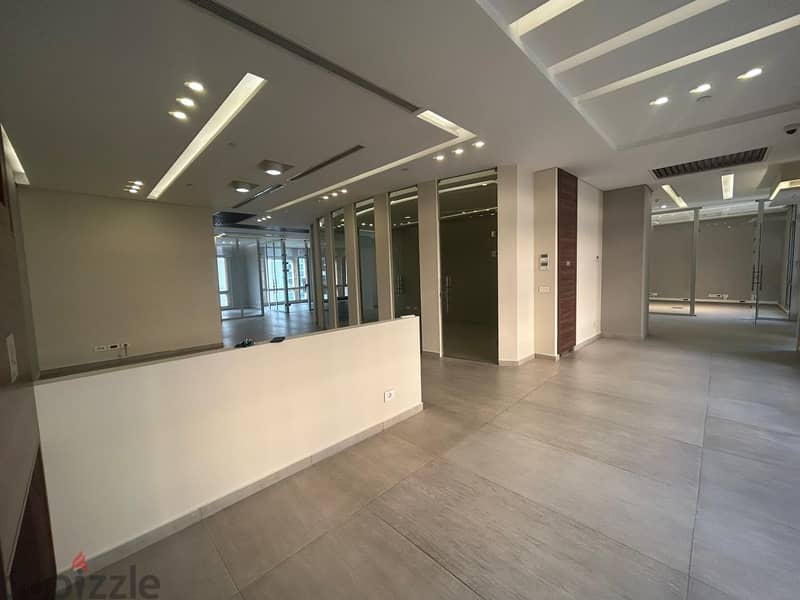 L12564-386 SQM Office for Rent in a Commercial Building in DownTown 4