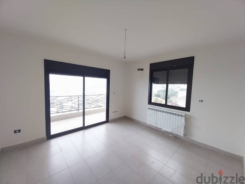 Apartment for sale in Mazraat Yachou3/Garden شقة  للبيع في مزرعة يشوع 6