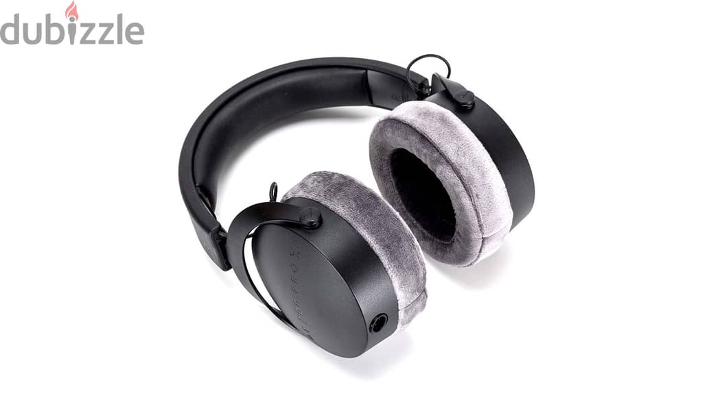 Beyerdynamic DT-700 Pro X Professional Studio Headphones 2