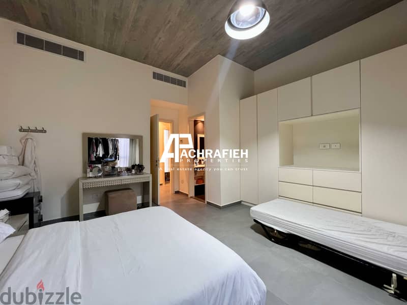 200 Sqm - Apartment For Sale In Achrafieh - شقة للبيع في الأشرفية 11
