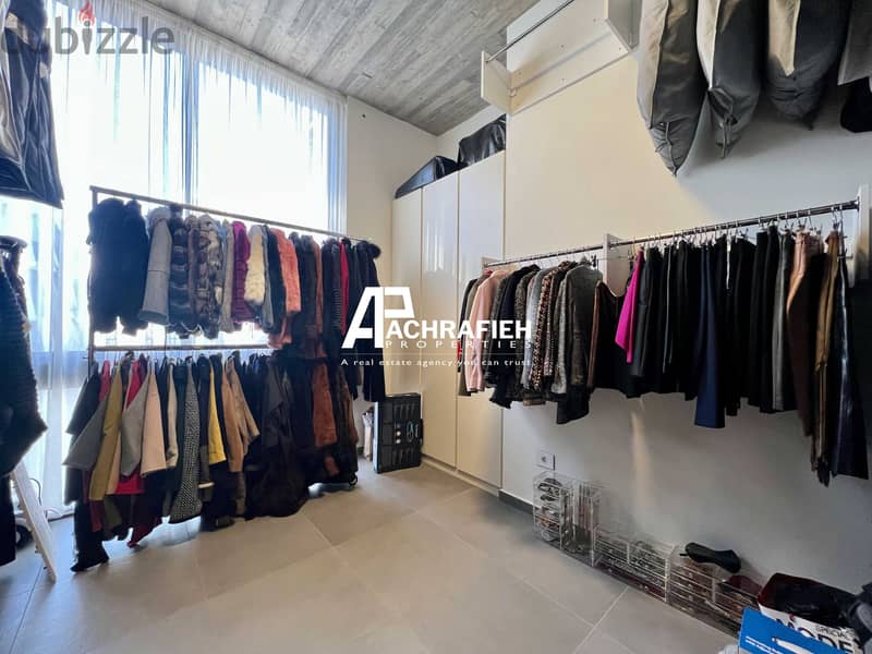 200 Sqm - Apartment For Sale In Achrafieh - شقة للبيع في الأشرفية 16