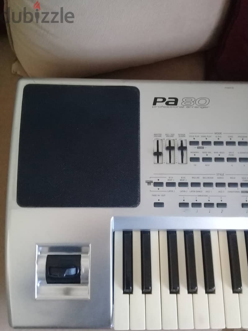 Korg pa80 with 16mb flash card oriental program 1