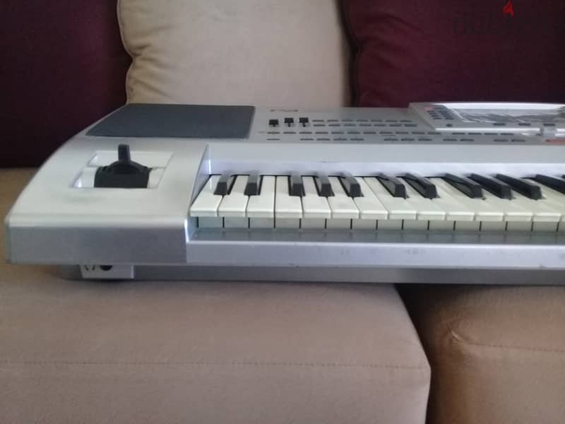 Korg pa80 with 16mb flash card oriental program 4