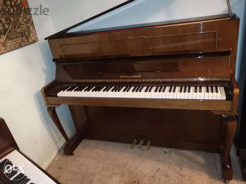بيانو هوفمان صنع شركة المانية ٣ بيدال رائع جدا شبه جديد صوت نقي مكفول 3