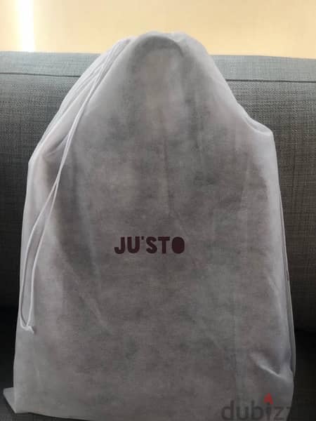 JU'STO Original Italian handbag brand, Brand New. . 3