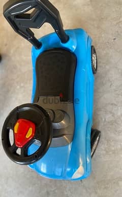 car very useful / light / have box to put baby toy