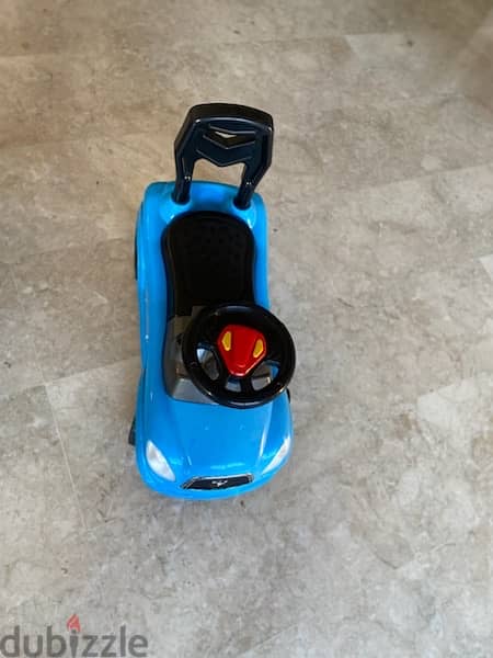 car very useful / light / have box to put baby toy 1