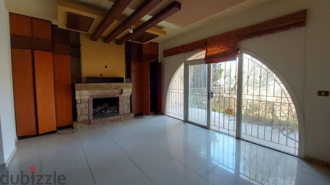 L12558-Private High End and Decorated Triplex for Rent In Aamchit 4