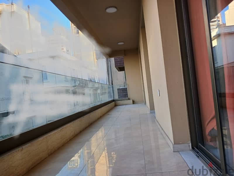 Fully Furnished and Decorated 185 m2 apartment for sale in Gemayzeh 4