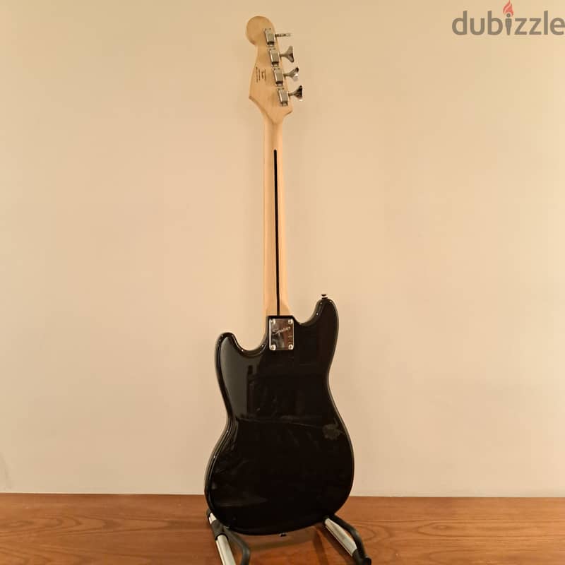 Squier Bronco electric Bass 3