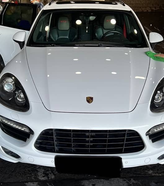 CAYENNE GTS Full Option (85,000KM only) Sport Package 5