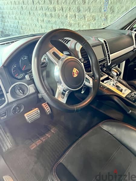 CAYENNE GTS Full Option (85,000KM only) Sport Package 12