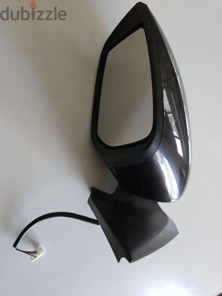 Nissan versa 2015/2018 Driver door mirror 0