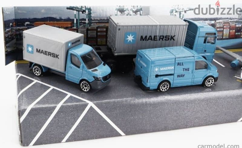 Maersk Logistics (4 items set) diecast car model 1;64. 4