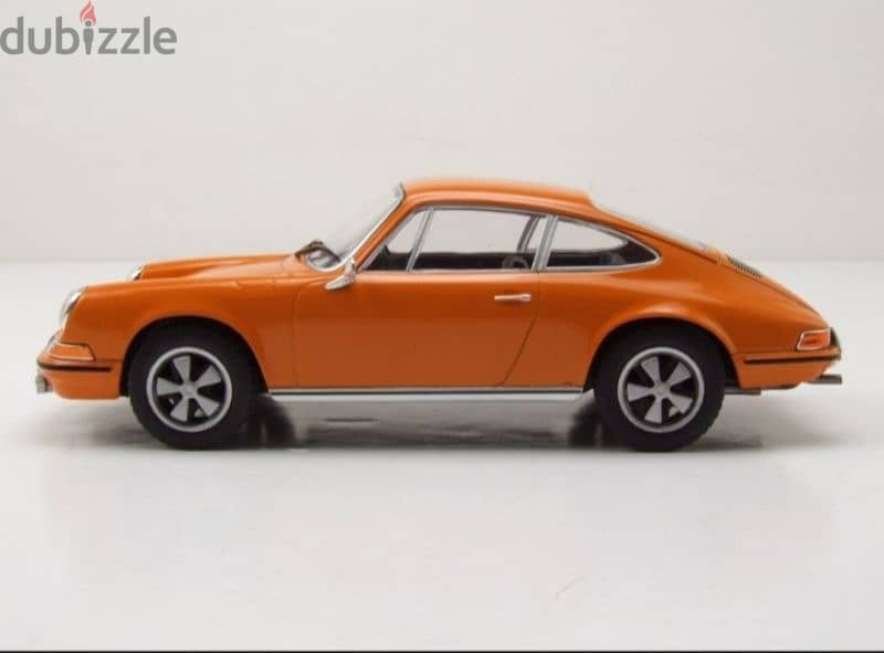 '68 Porsche 911 S diecast car model 1:24. 1