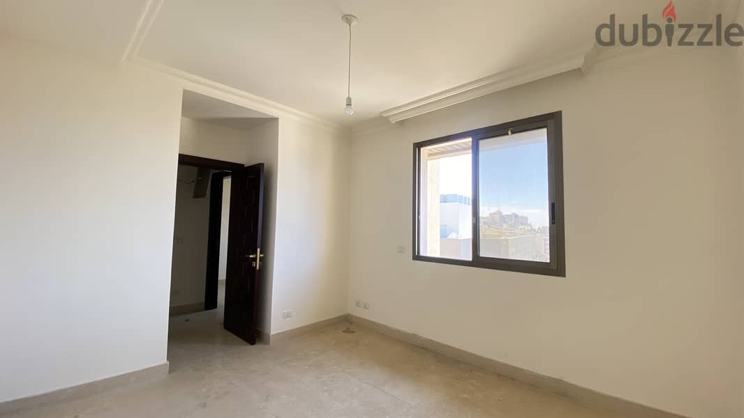 Apartment for sale in hamra شقة للبيع في  حمرا 5