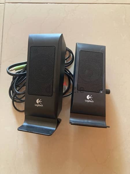 Logitech Speakers 0