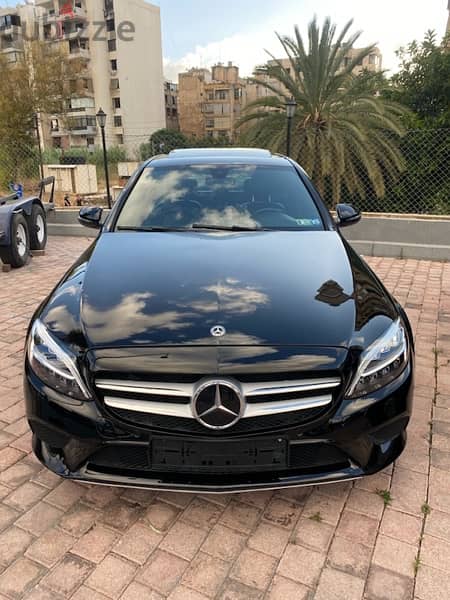 Mercedes C300 2019 Black 4