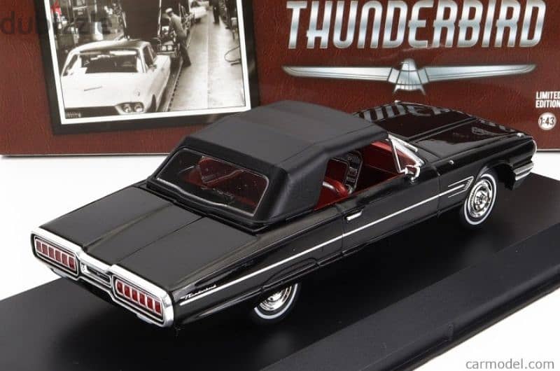Ford Thunderbird '65 diecast car model 1;43. 4