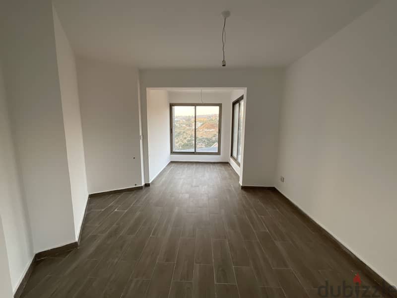 RWB138AH - Triplex apartment for sale in Hboub Jbeil شقة للبيع في جبيل 3