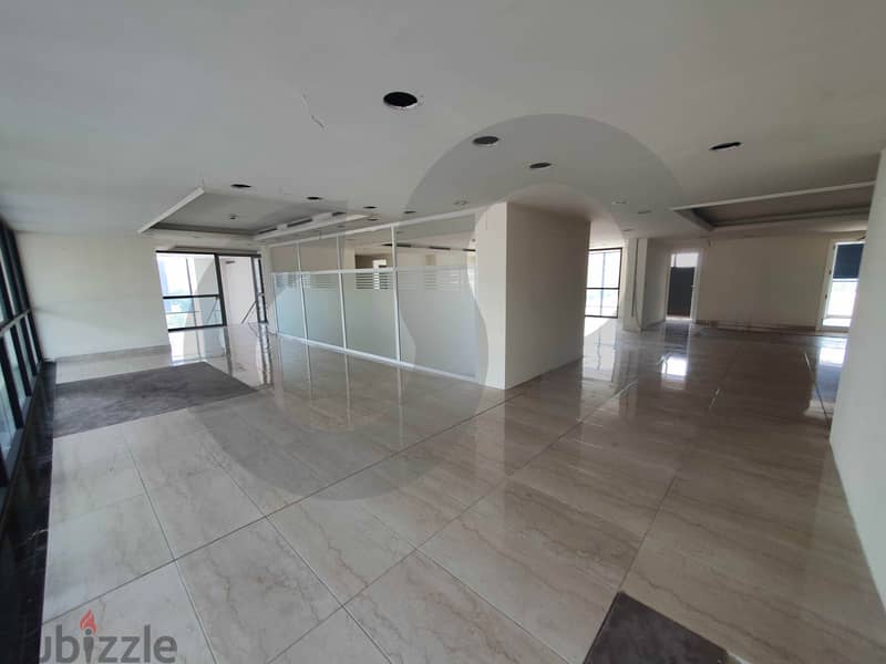1000sqm showroom in Dbayeh highway equipped for rent. REF#KH94149 9