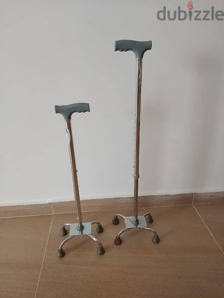 crutches squad both for 40$ 3